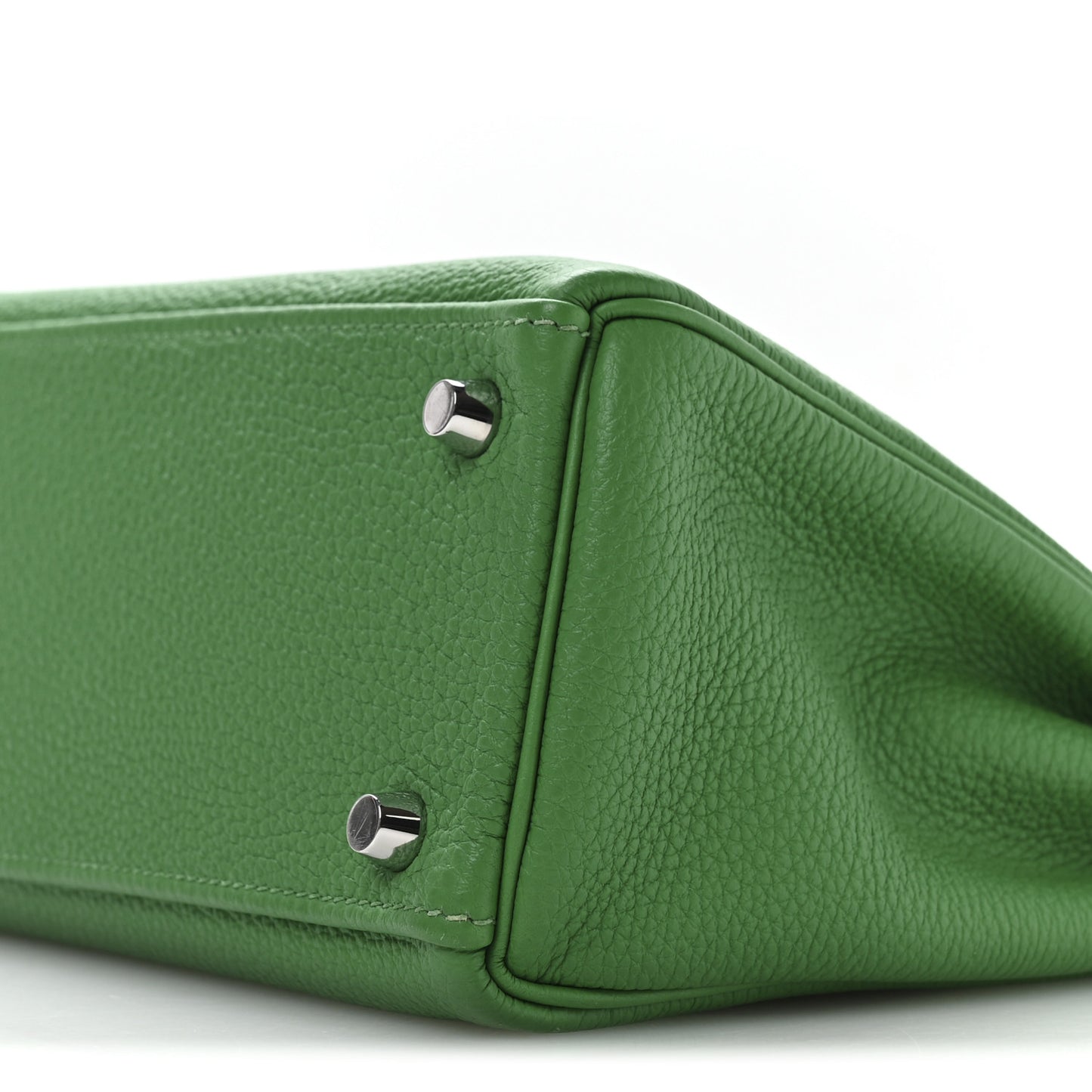 Togo Kelly Retourne 25 Bambou