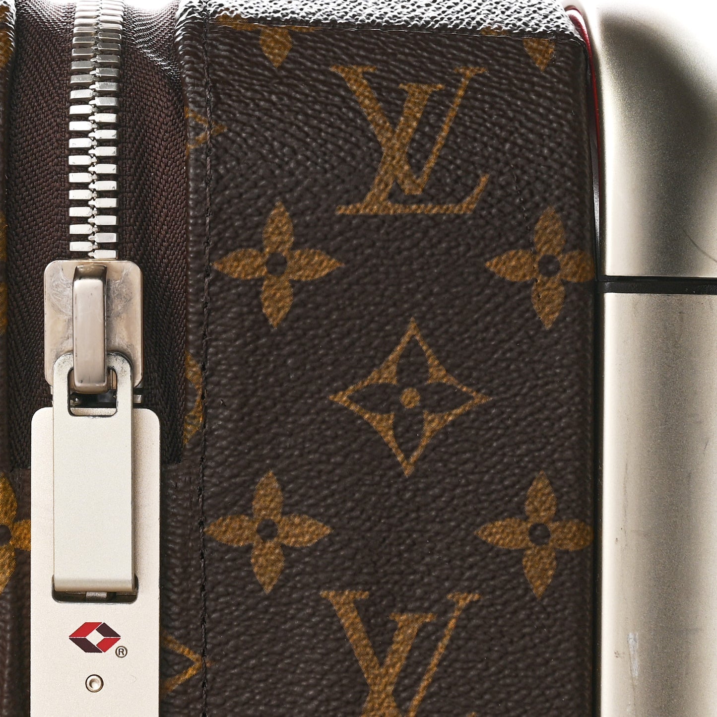 Monogram Horizon 55 Coquelicot