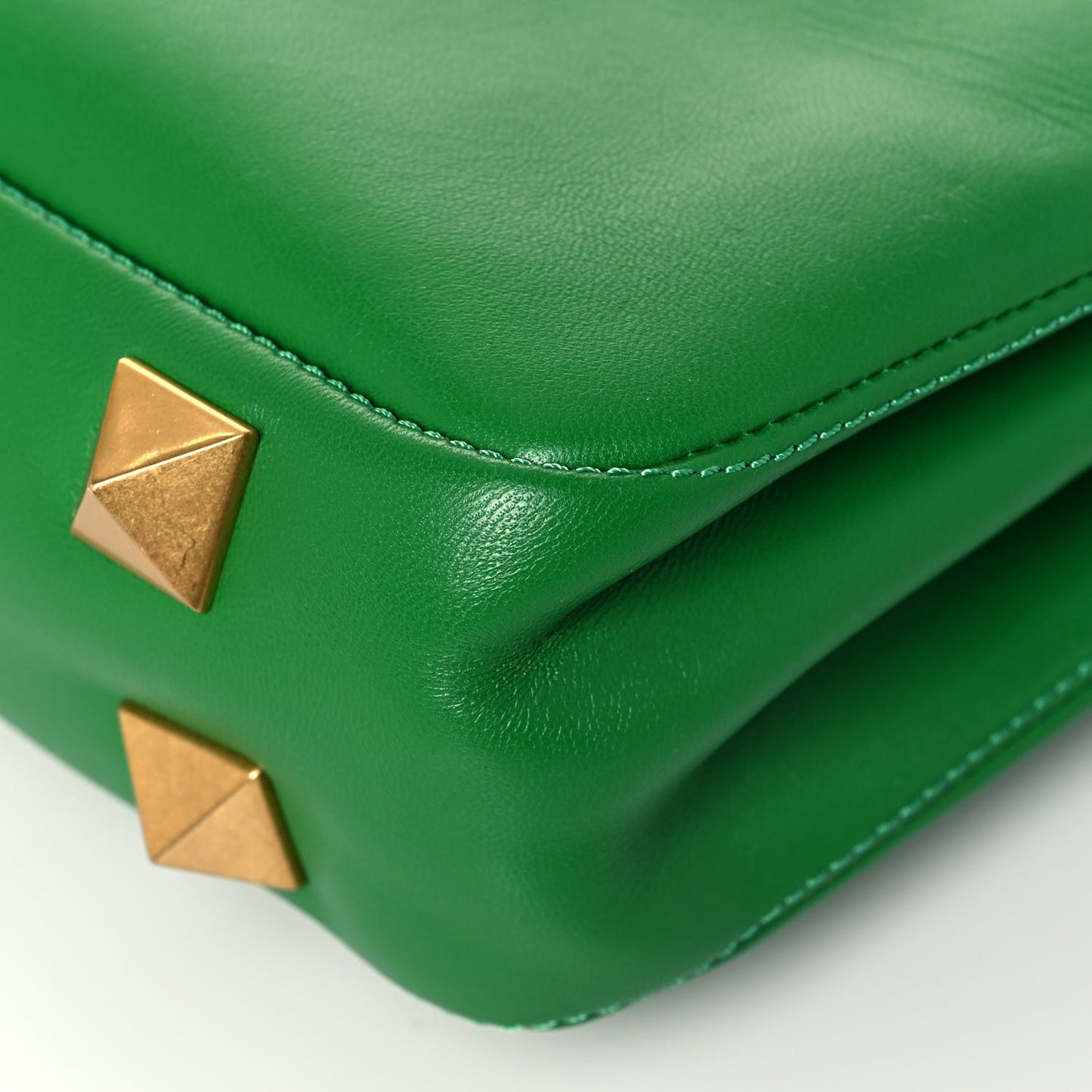Nappa Stud Sign Shoulder Bag Ultra Green
