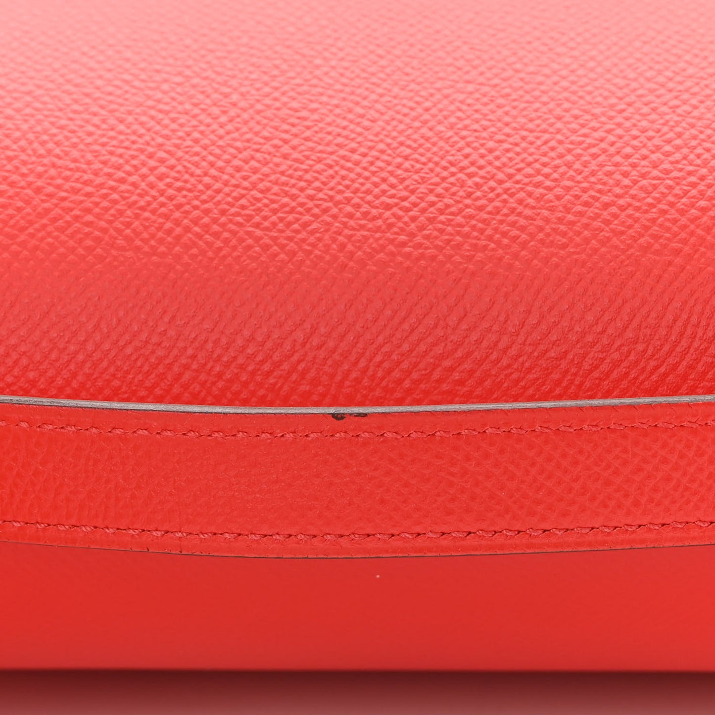 Epsom Constance 24 Rouge Casaque