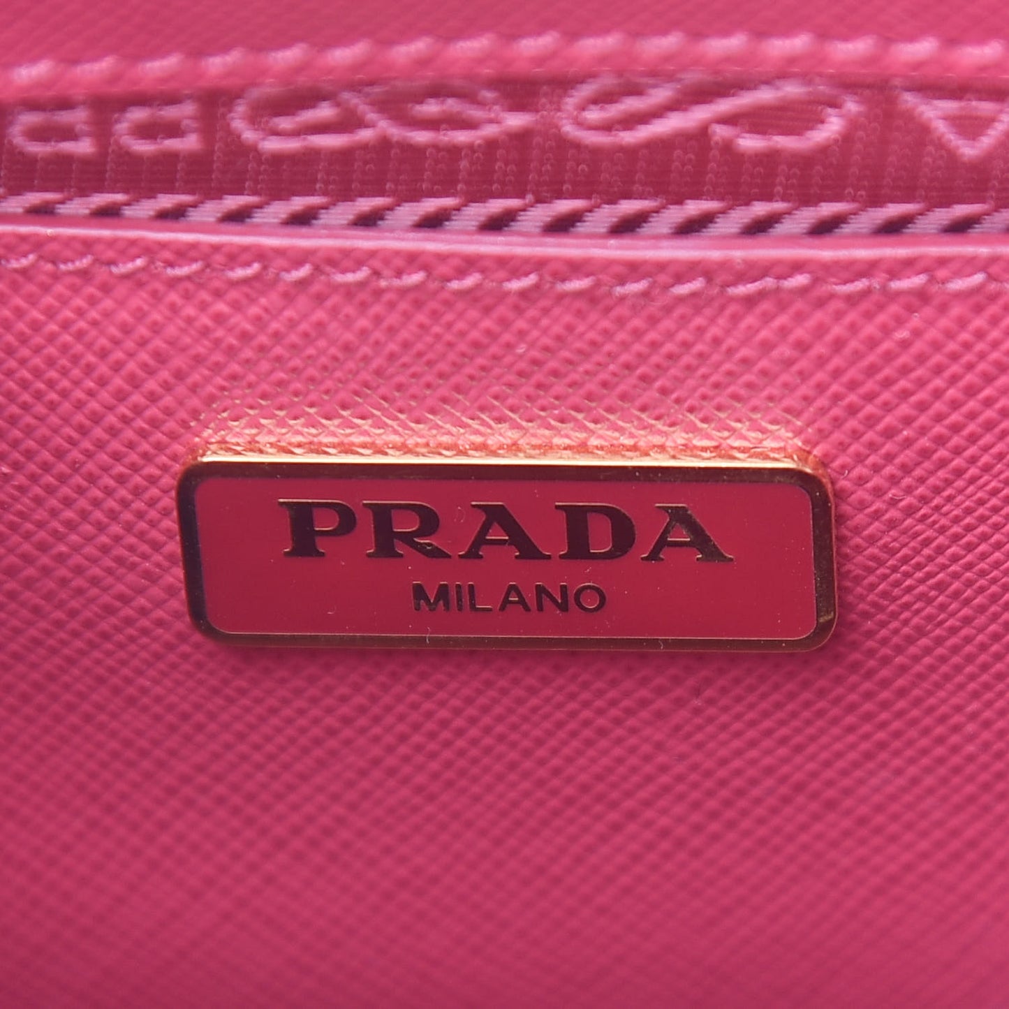 Saffiano Lux Micro Galleria Double Zip Tote Peonia