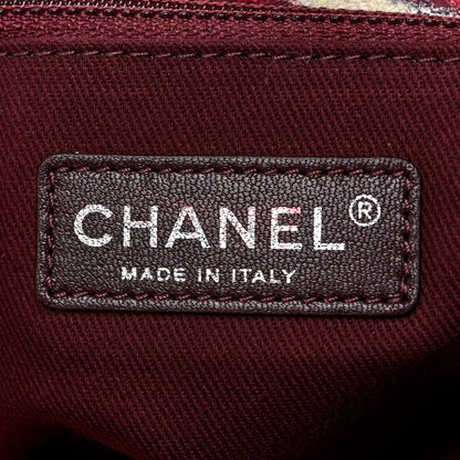 Chanel Printed Ultra Soft Lambskin Medium Flower Power Messenger 6 of 23