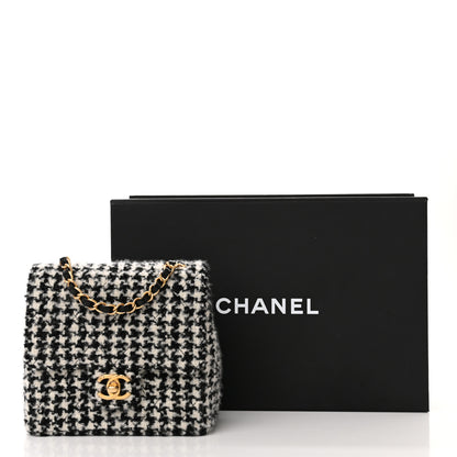 Chanel Tweed Houndstooth Quilted Mini Square Flap White Black 11 of 11