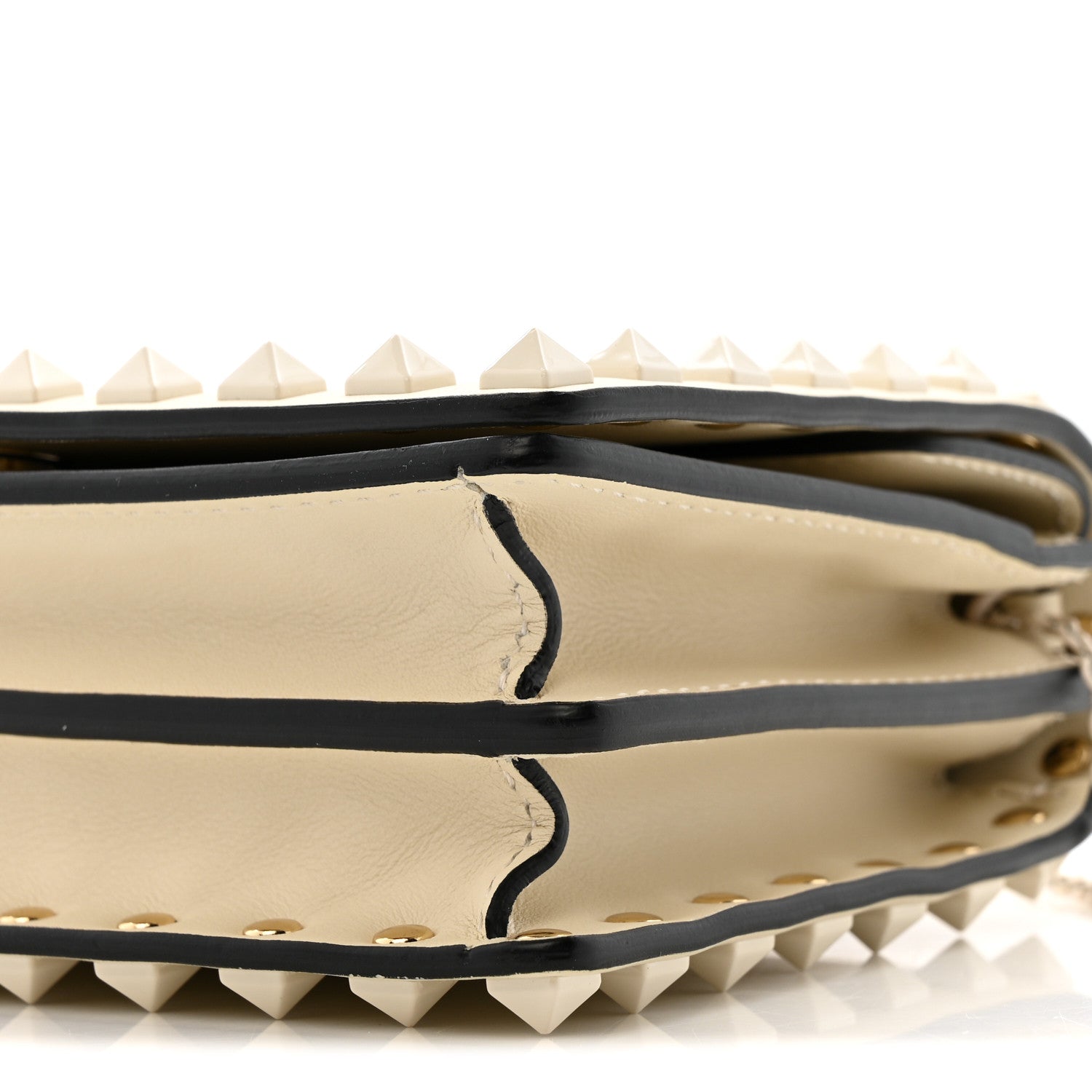 Valentino Garavani Calfskin Lacquer Monochrome Rockstud Wallet On Chain Ivory 11 of 11