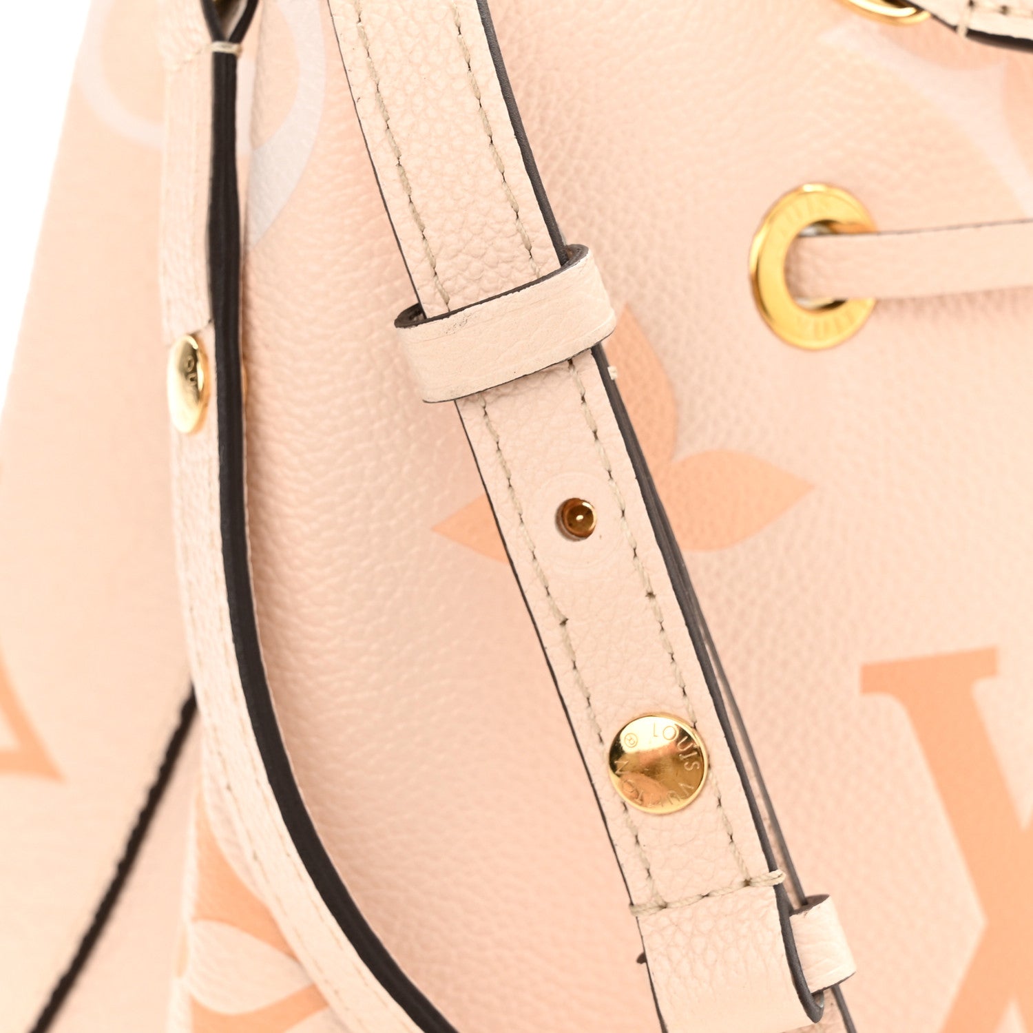 Louis Vuitton Empreinte Monogram Giant By The Pool Neonoe BB Cream Saffron 15 of 15