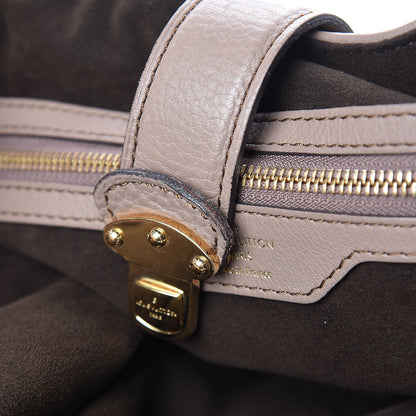 Louis Vuitton Mahina L Taupe 8 of 13