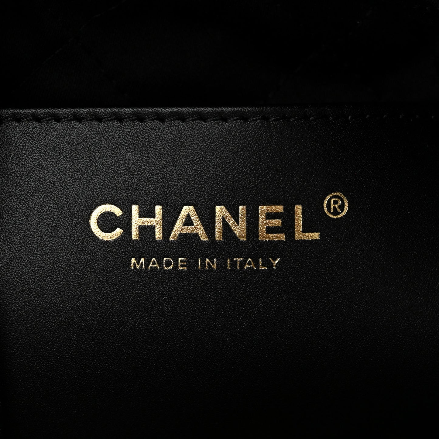 Shiny Caviar Quilted Monochrome Mini Chanel 22 Black