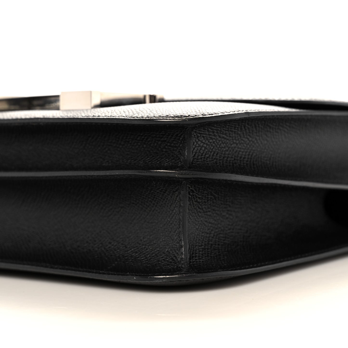 Epsom Constance 24 Black