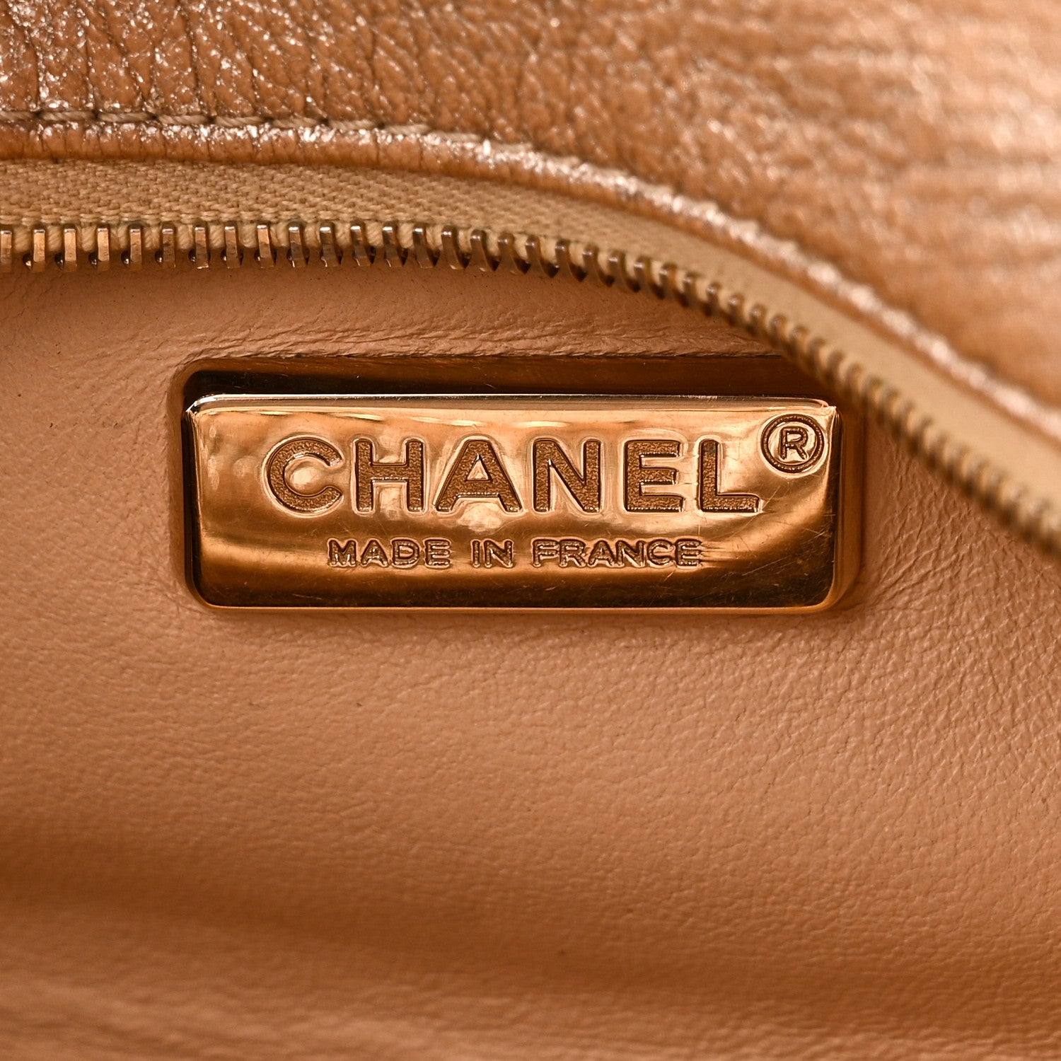 Chanel Metallic Goatskin Medium Luxe Ligne Bowler Light Gold 6 of 11