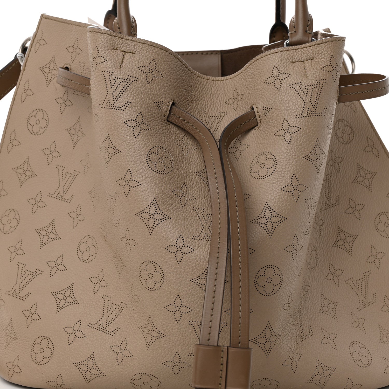 Louis Vuitton Mahina Girolata Galet 9 of 14