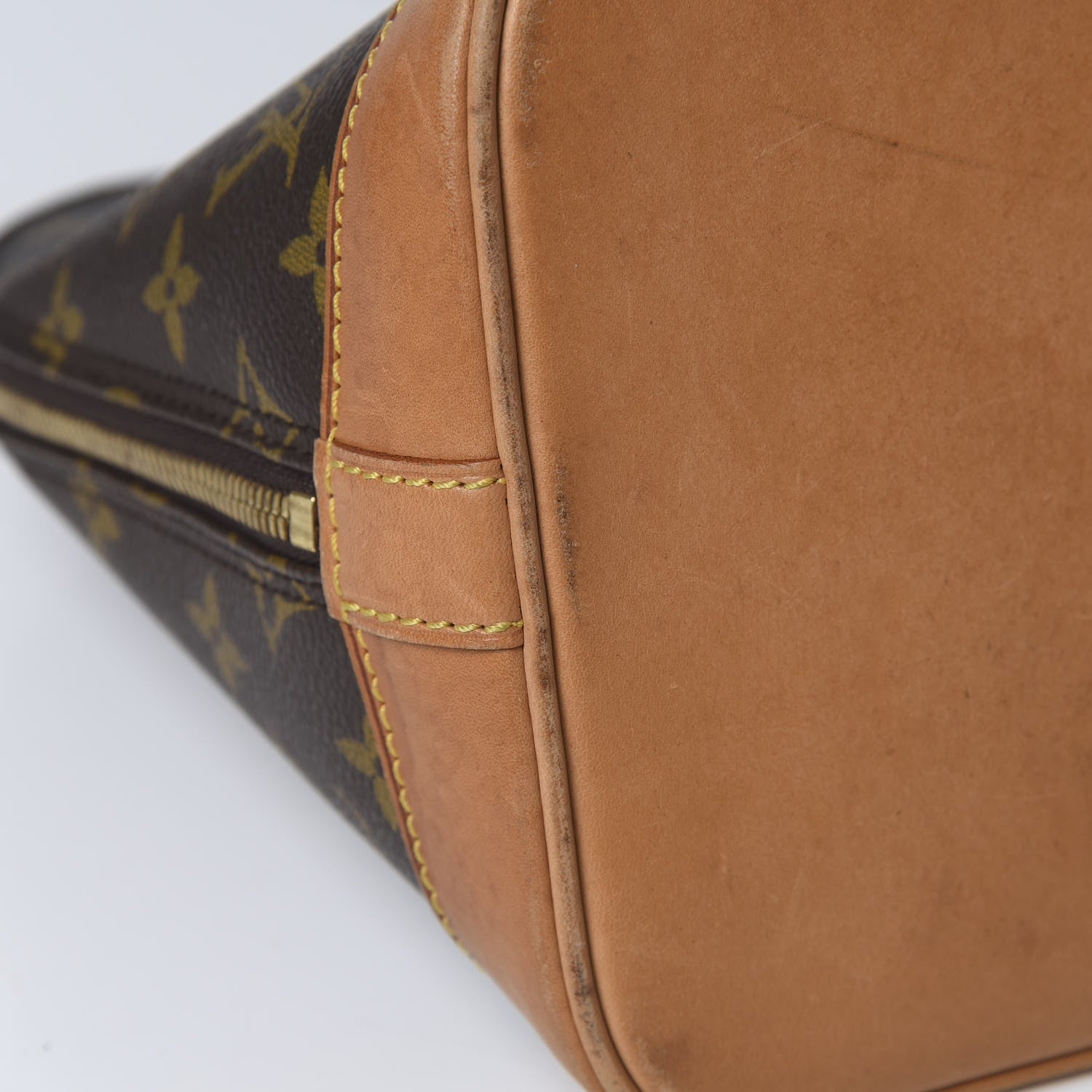 Louis Vuitton Monogram Alma PM 12 of 19