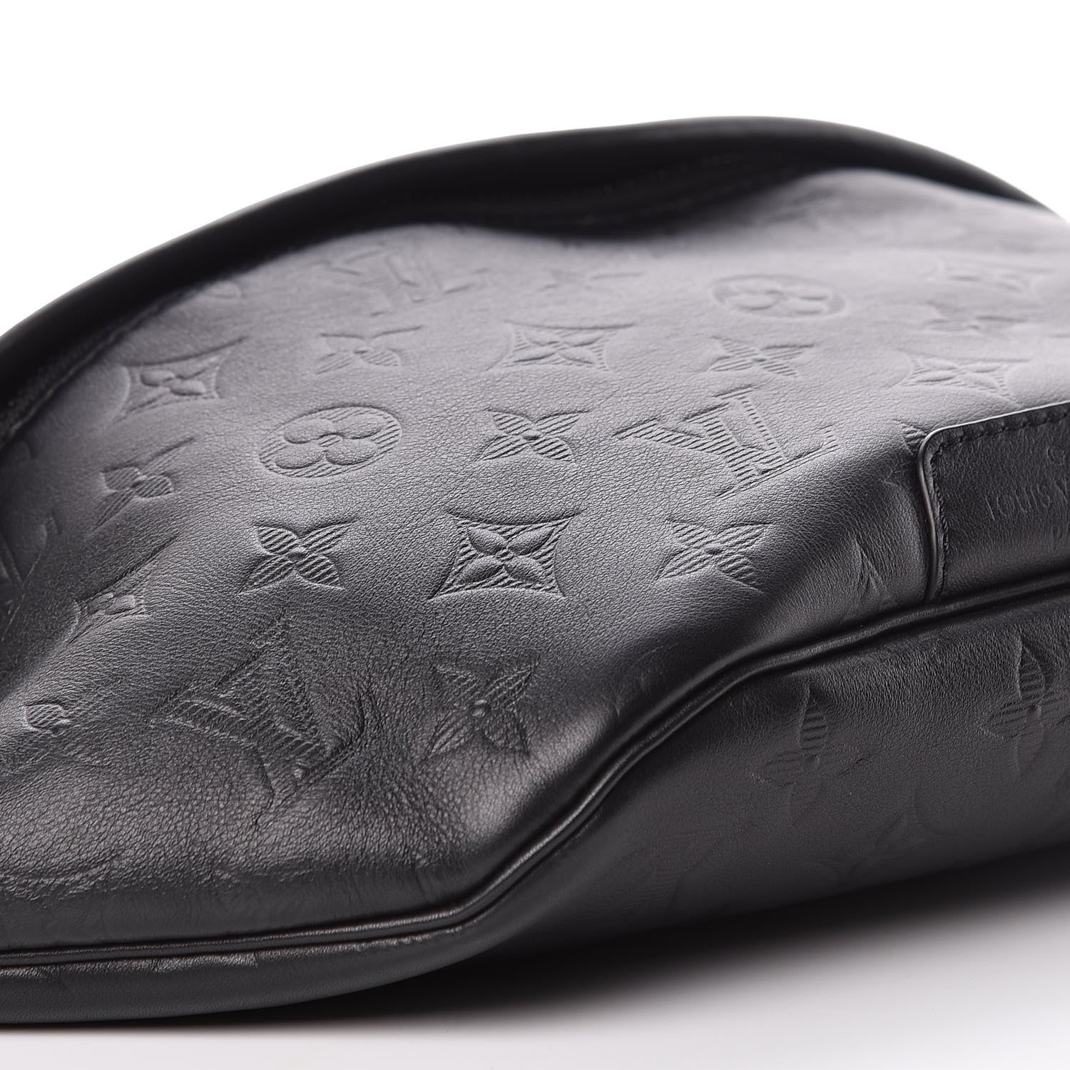 Louis Vuitton Calfskin Monogram Shadow Discovery Bumbag Black 10 of 12