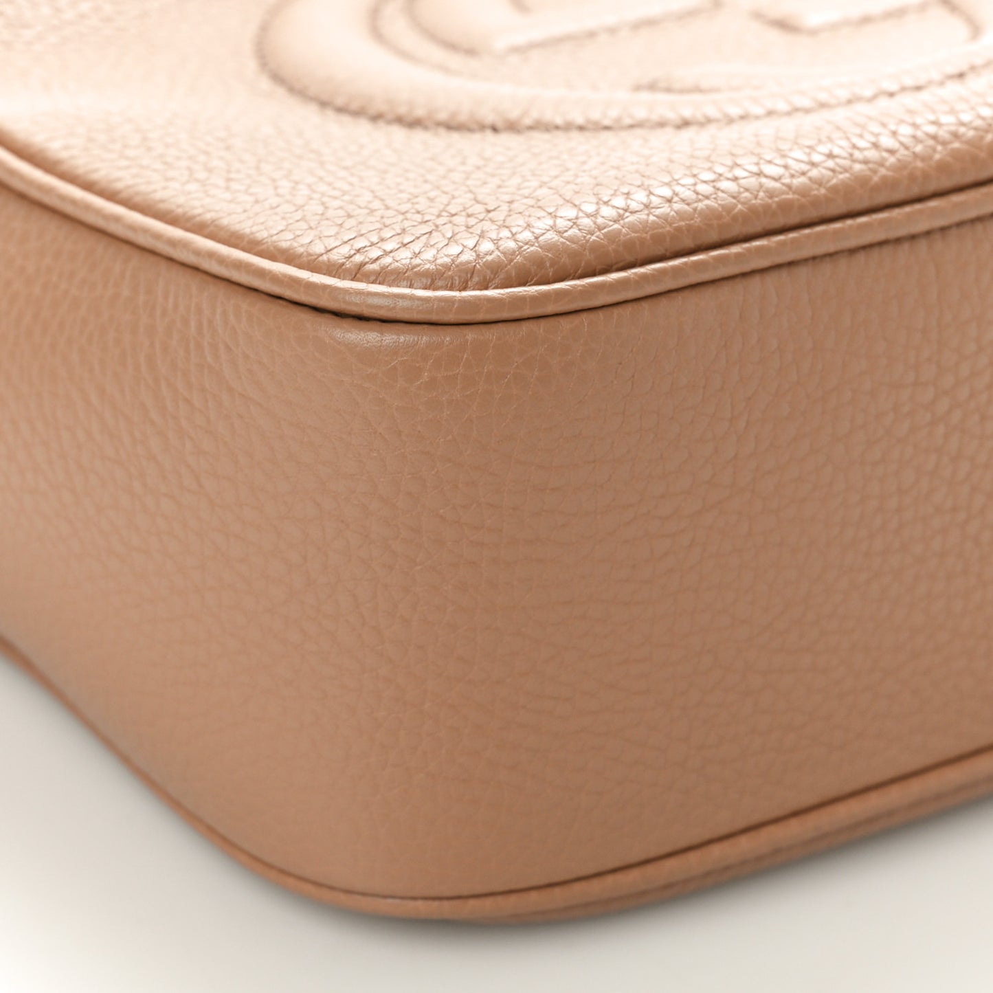 Pebbled Calfskin Small Soho Disco Bag Camelia