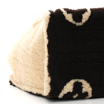Louis Vuitton Shearling Monogram Giant Teddy Onthego GM Black White 10 of 11
