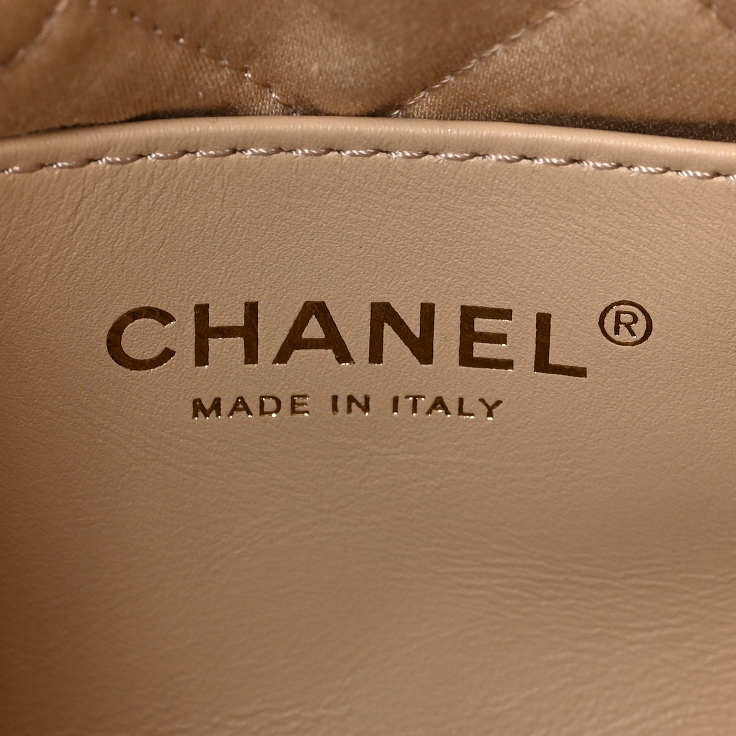 Shiny Calfskin Quilted Mini Chanel 22 White