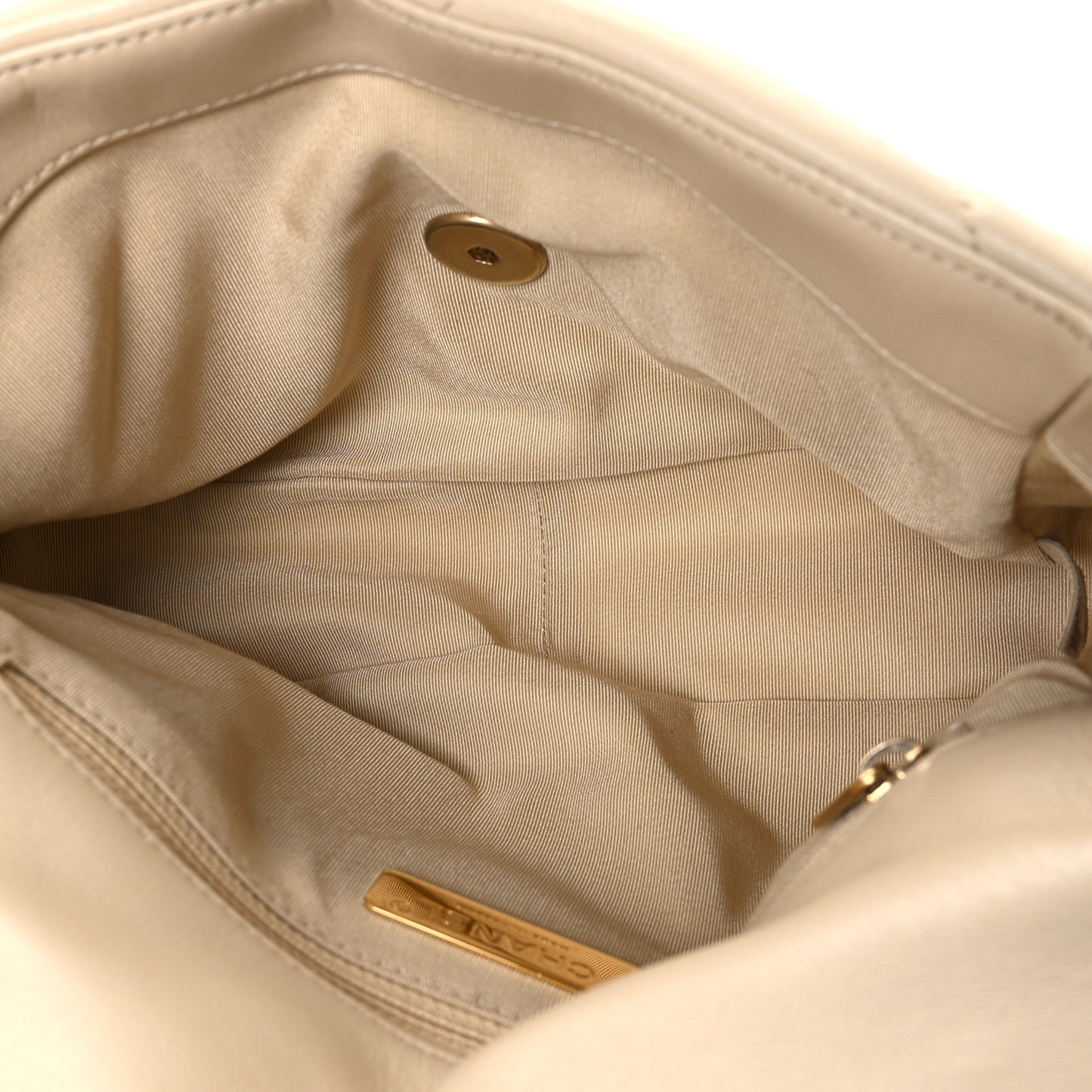 Lambskin Quilted Medium Chanel 19 Flap White White