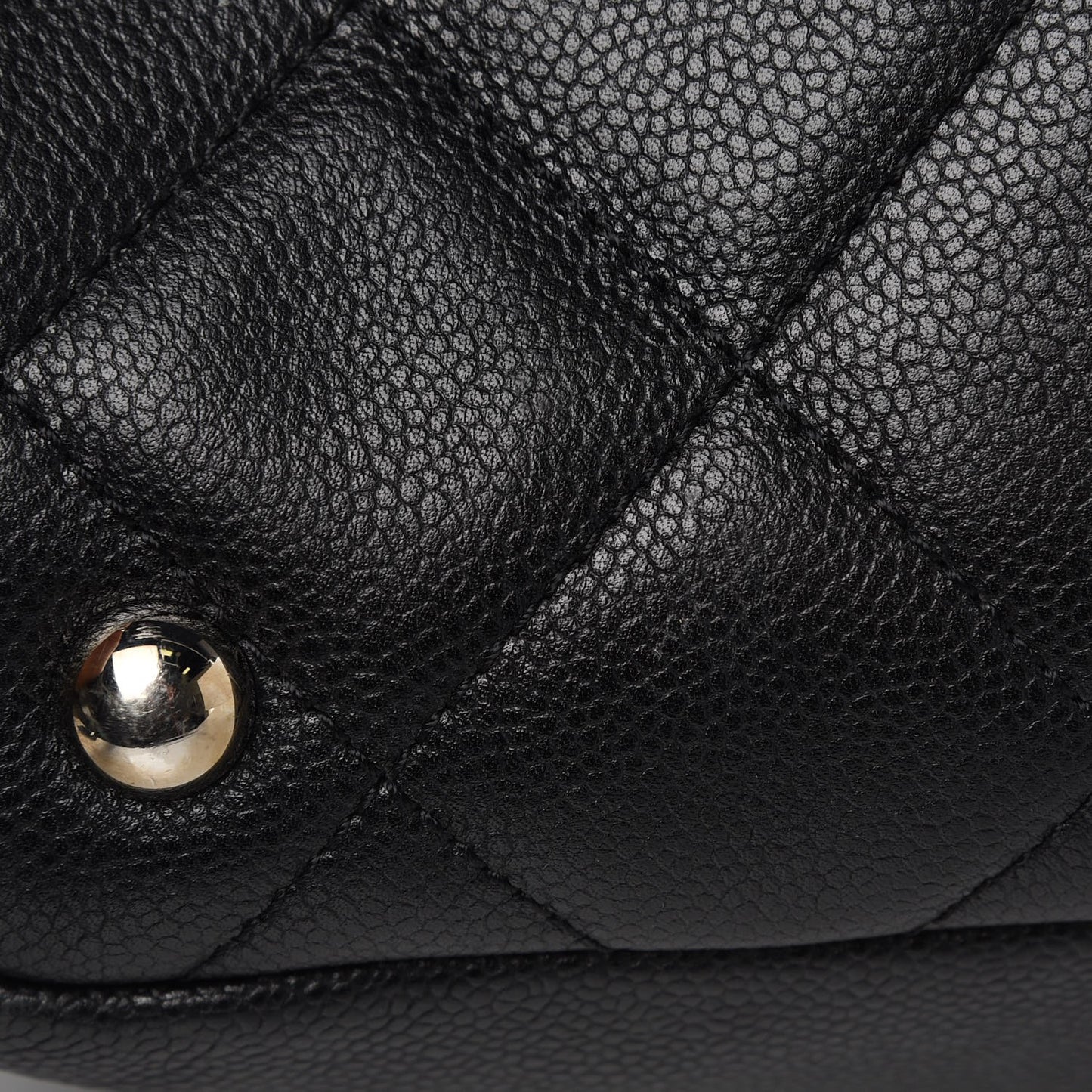 Caviar Timeless CC Soft Tote Black