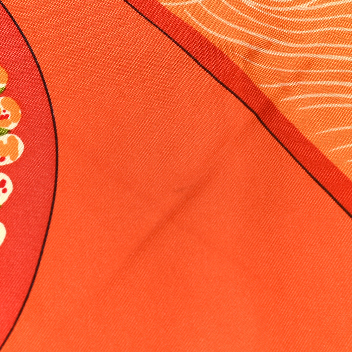Silk Sulfure et Presse Papiers II Scarf 90