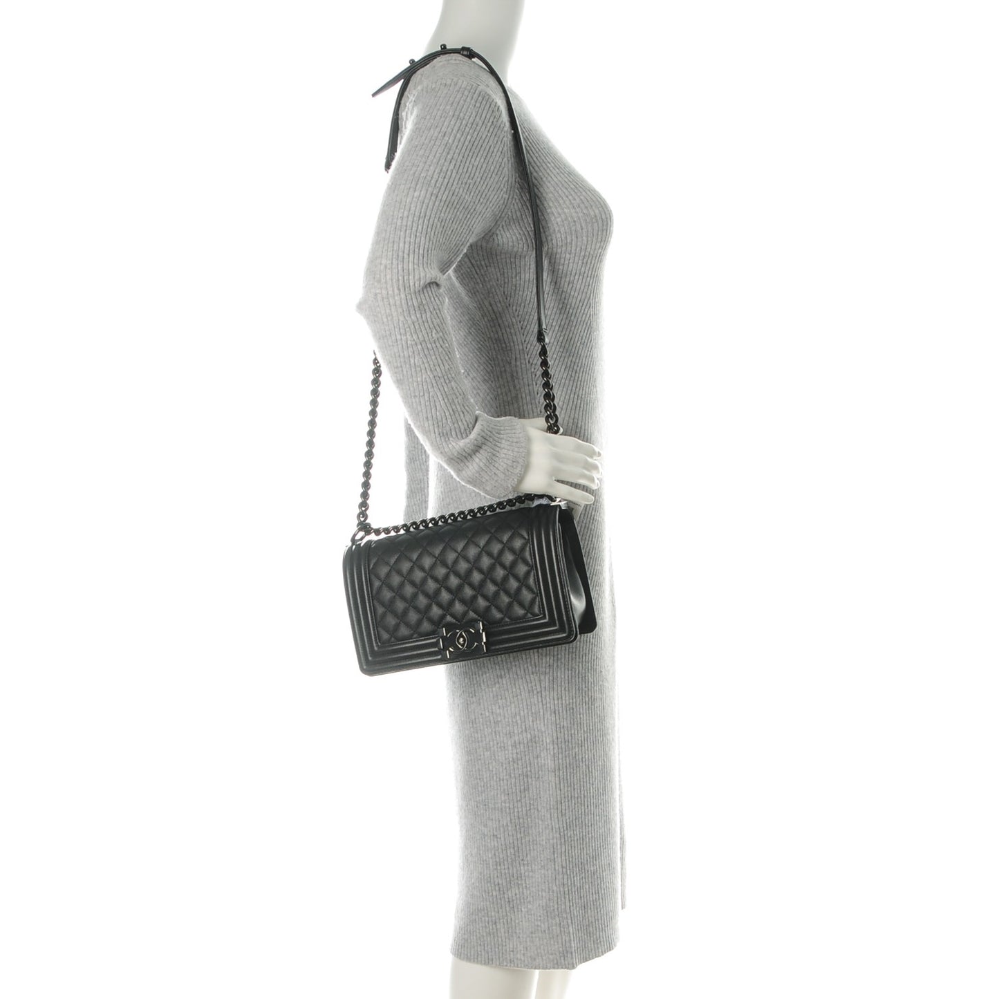 Caviar Quilted Medium Boy Flap So Black