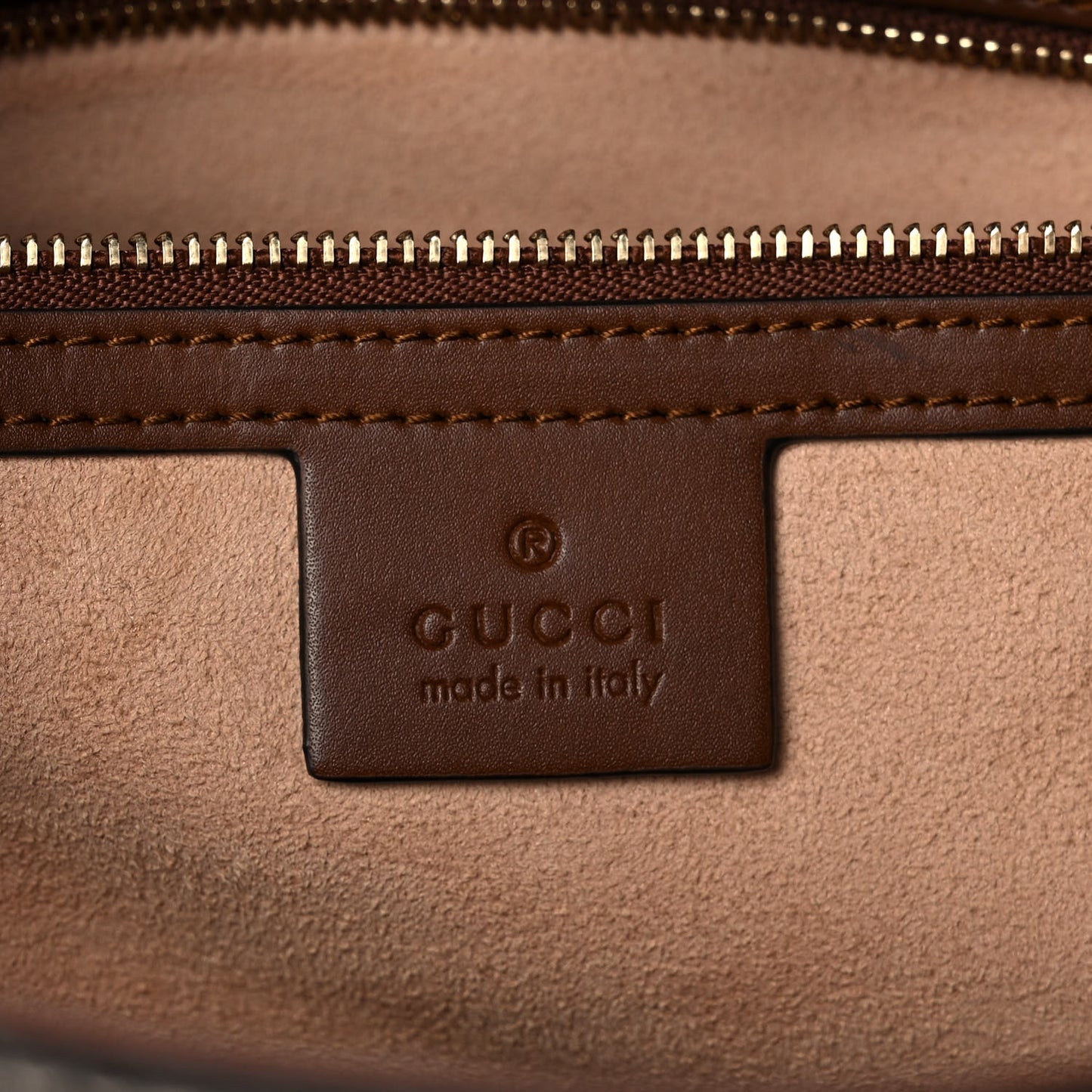 Soft GG Supreme Monogram Medium Crossbody Tote Beige Cuir