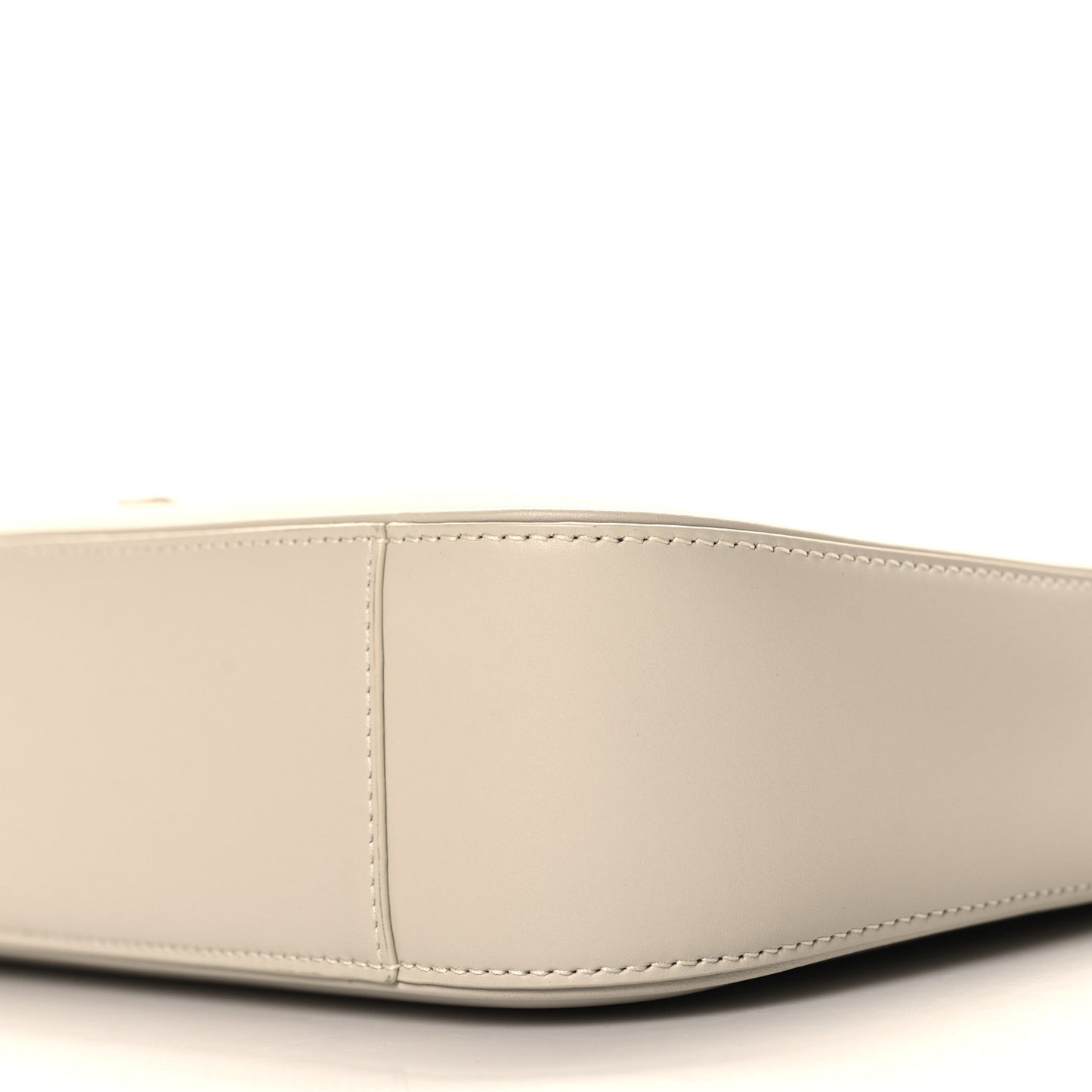 Smooth Calfskin Le 5 A 7 Hobo Crema Soft