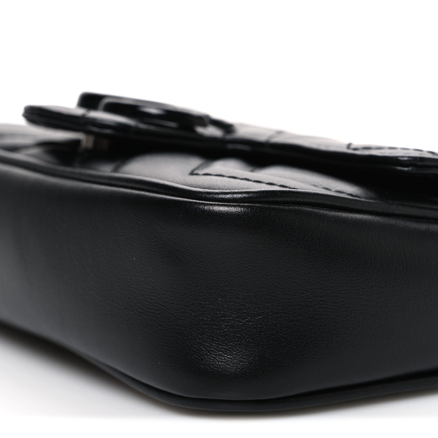 Calfskin Matelasse Monochrome GG Marmont Chain Belt Bag Black