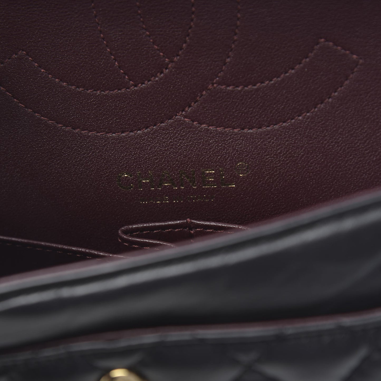 Aged Calfskin Quilted 2.55 Reissue 225 Flap Black
