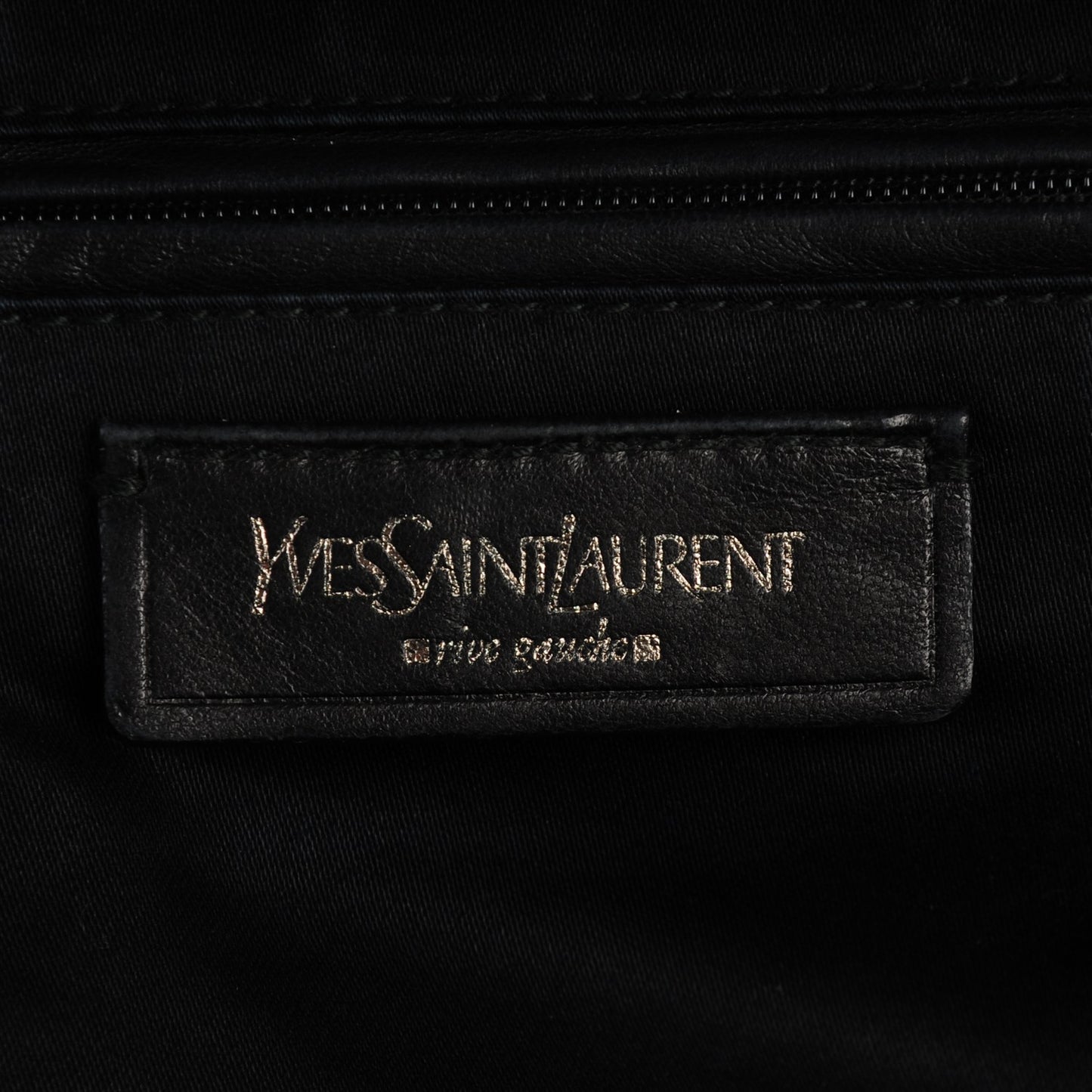 Embossed Patent Medium Easy Y Bag Black
