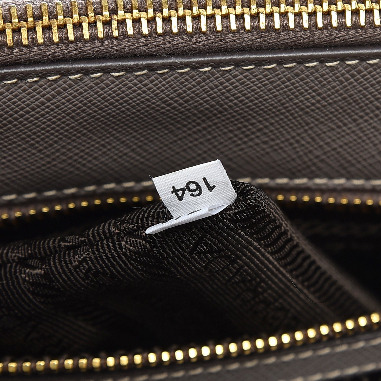 Saffiano Small Galleria Double Zip Tote Argilla