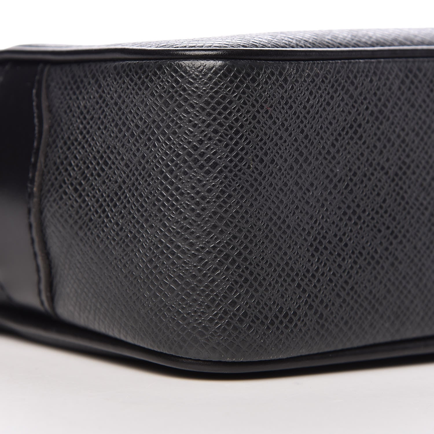 Louis Vuitton Taiga Kaluga Toiletry Pouch Ardoise 7 of 8