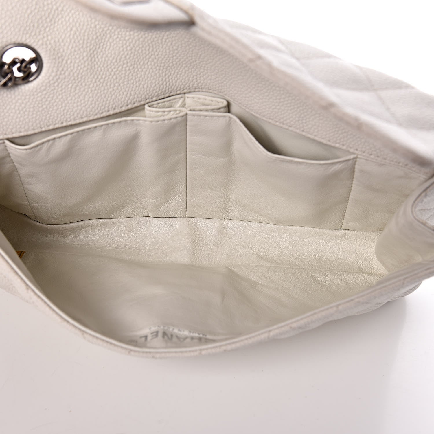 Chanel Caviar Quilted 2.55 Reissue East West Flap White 5 of 12
