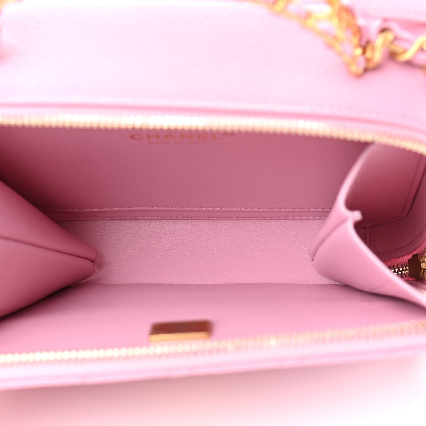 Caviar Quilted Pick Me Up Small Vanity Case Light Pink