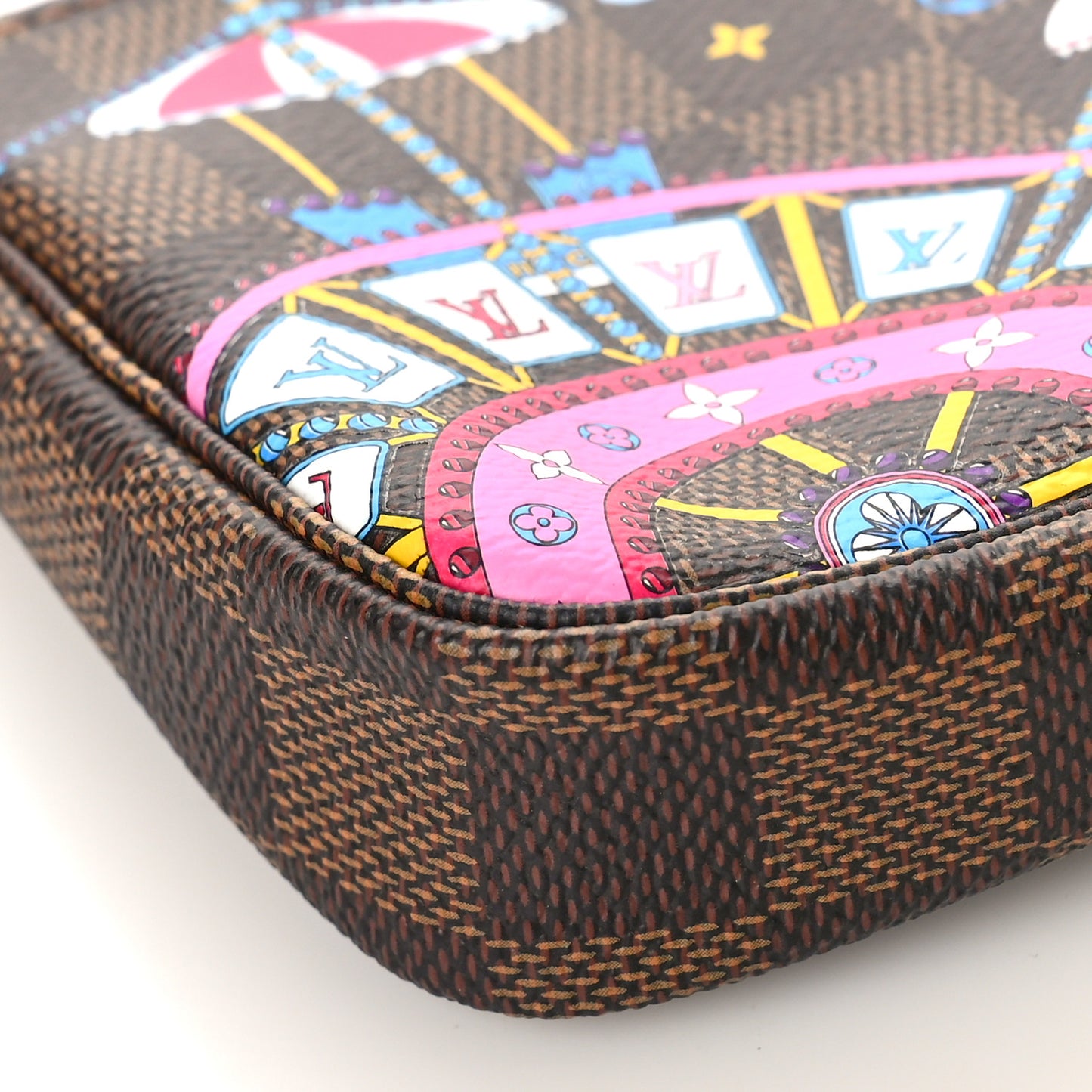 Damier Ebene 2020 Christmas Animation Big Wheel Mini Pochette Accessories Rose Ballerine