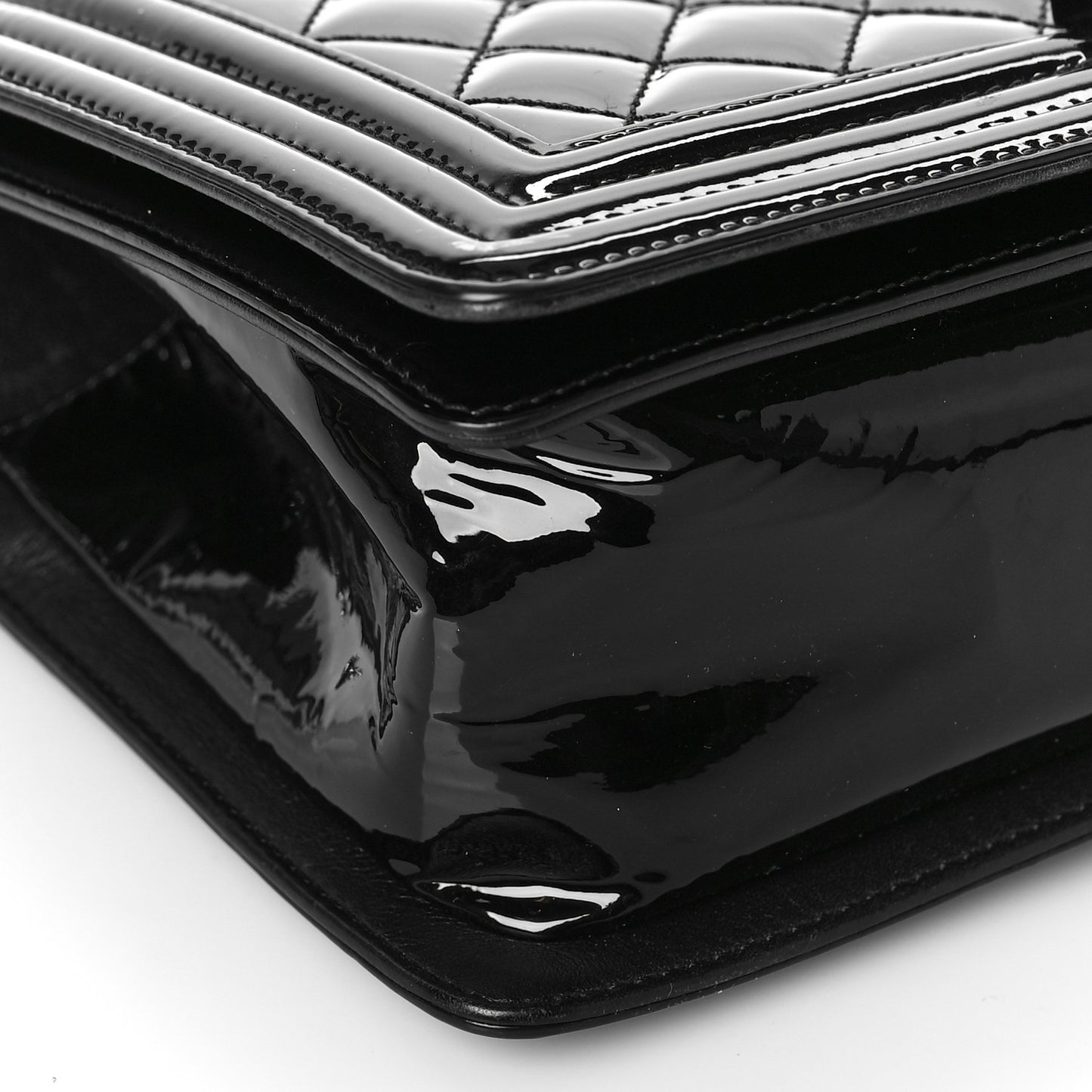 Patent Calfskin Quilted Medium Plexiglass Boy Flap Black