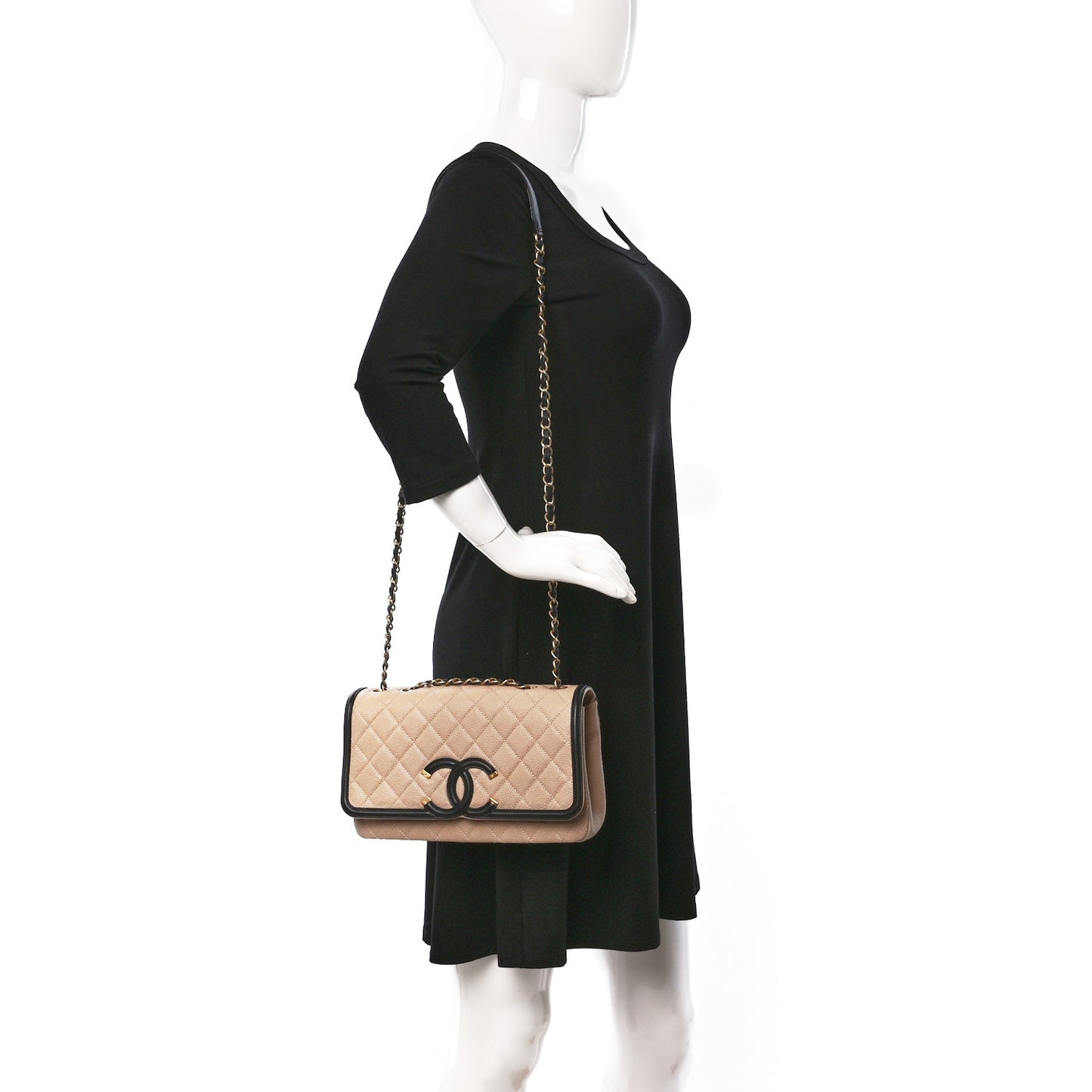 Caviar Quilted Medium CC Filigree Flap Beige Black