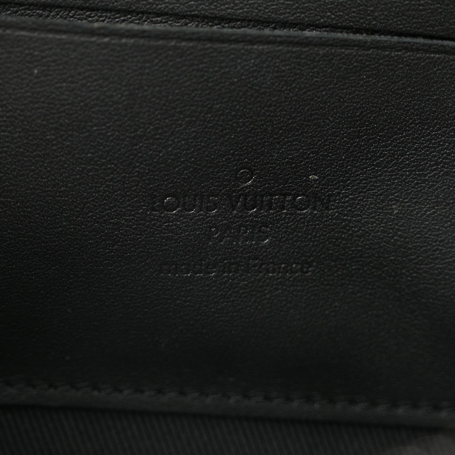 Louis Vuitton Calfskin Aerogram Alpha Wearable Wallet Black 6 of 10