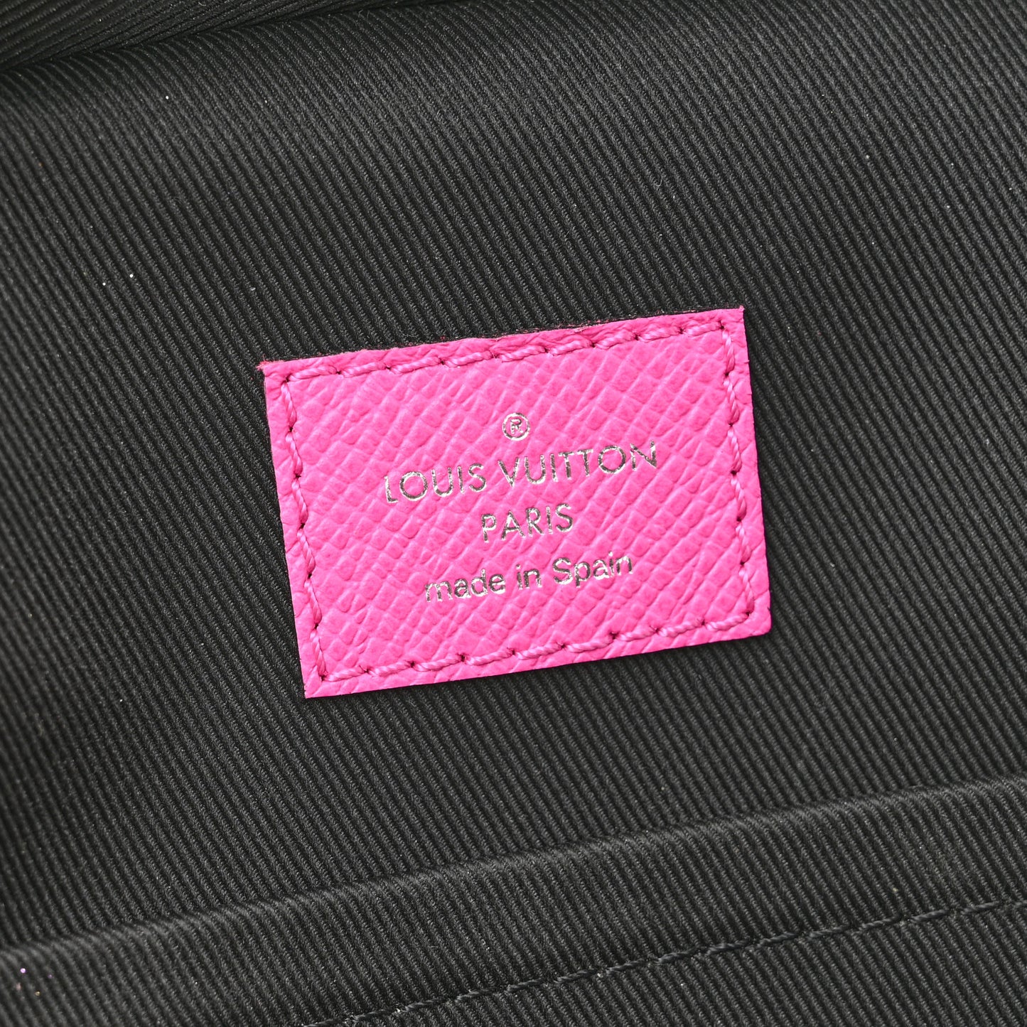 Taigarama Outdoor Slingbag Fuchsia