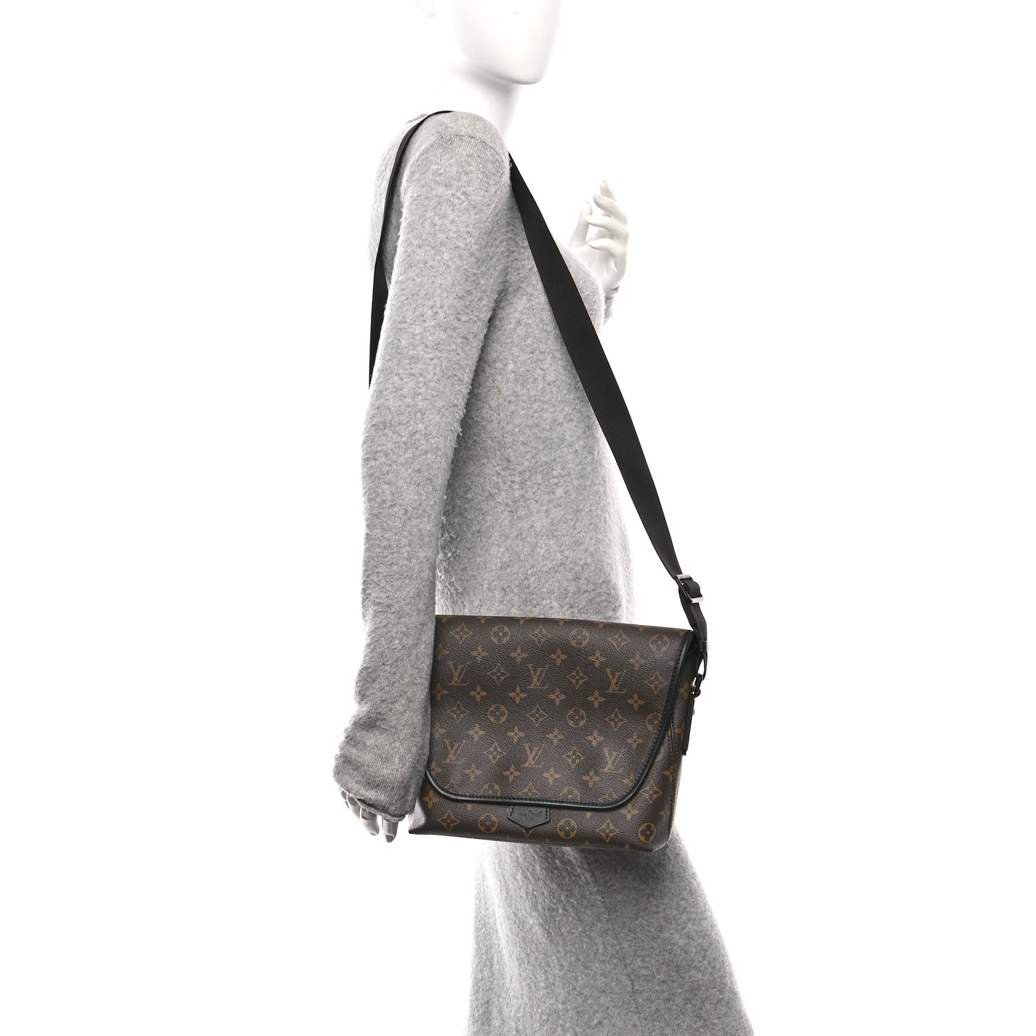 Louis Vuitton Monogram Macassar Magnetic Messenger 3 of 9
