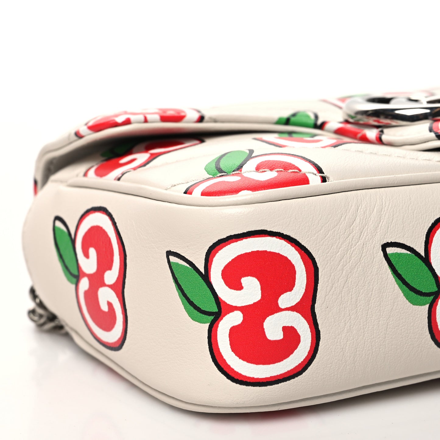 Calfskin Matelasse Diagonal GG Apple Super Mini GG Marmont Shoulder Bag Ivory
