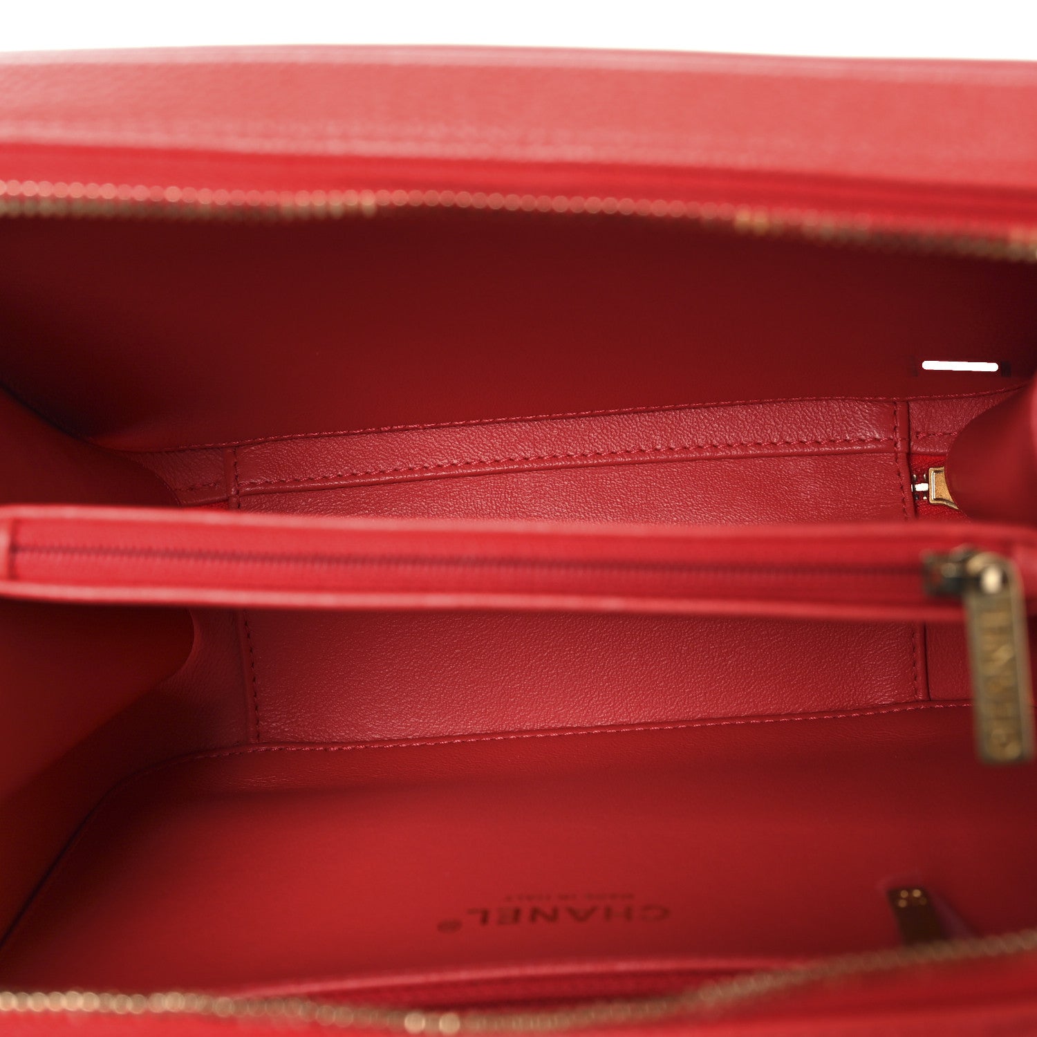 Chanel Caviar Quilted Medium CC Filigree Vanity Case Red 1768370