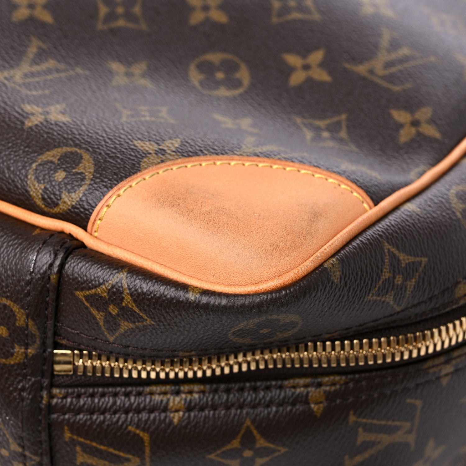 Louis Vuitton Monogram Sirius 55 8 of 17