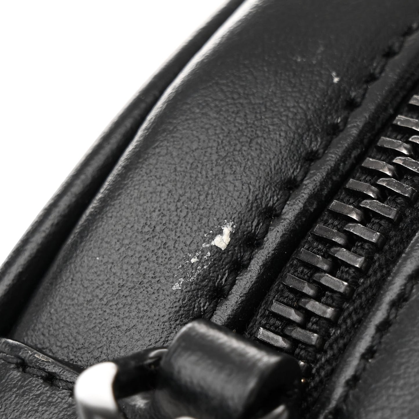 Calfskin Matelasse Chevron Round Vinyle Camera Bag Black