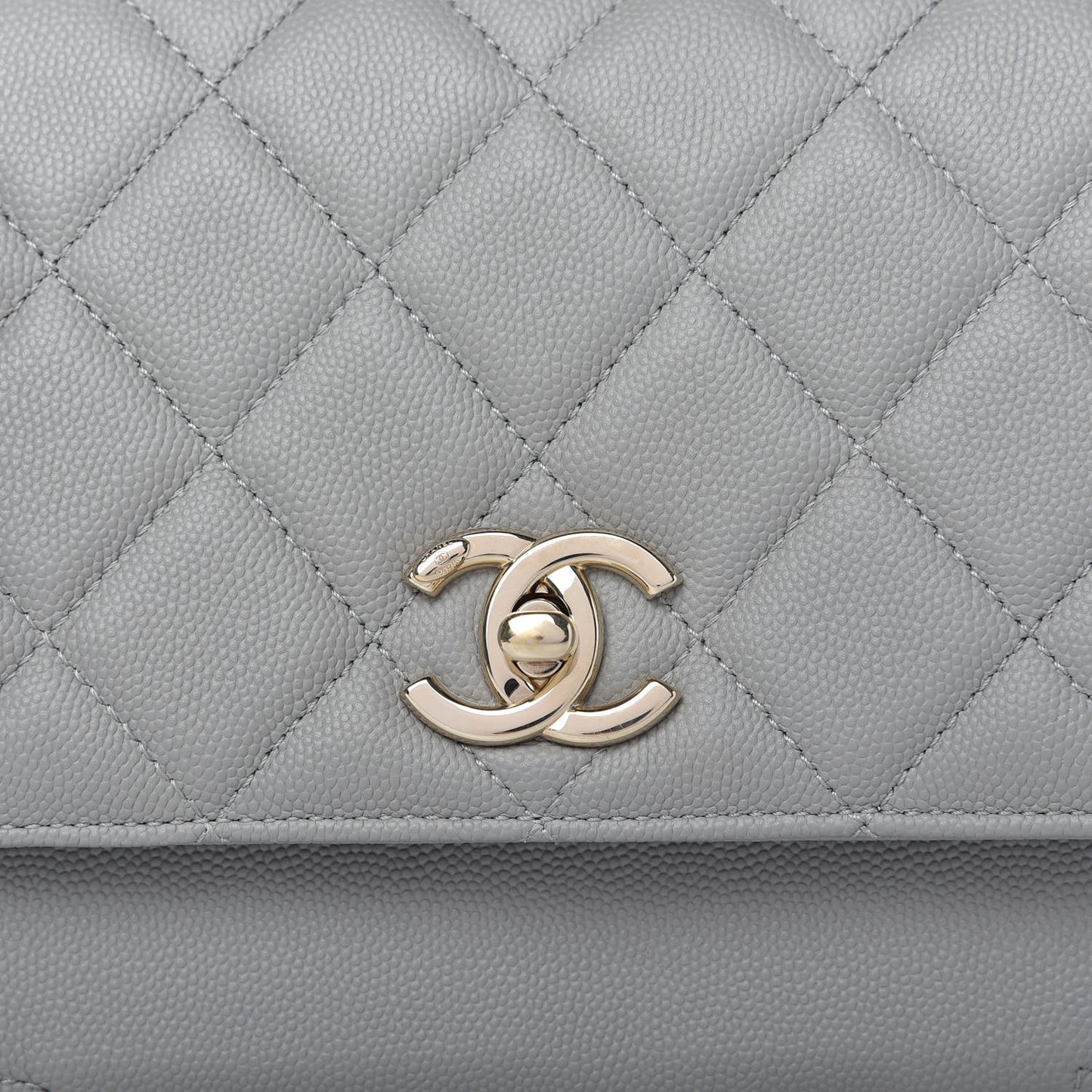 Caviar Quilted Small Business Affinity Flap Grey