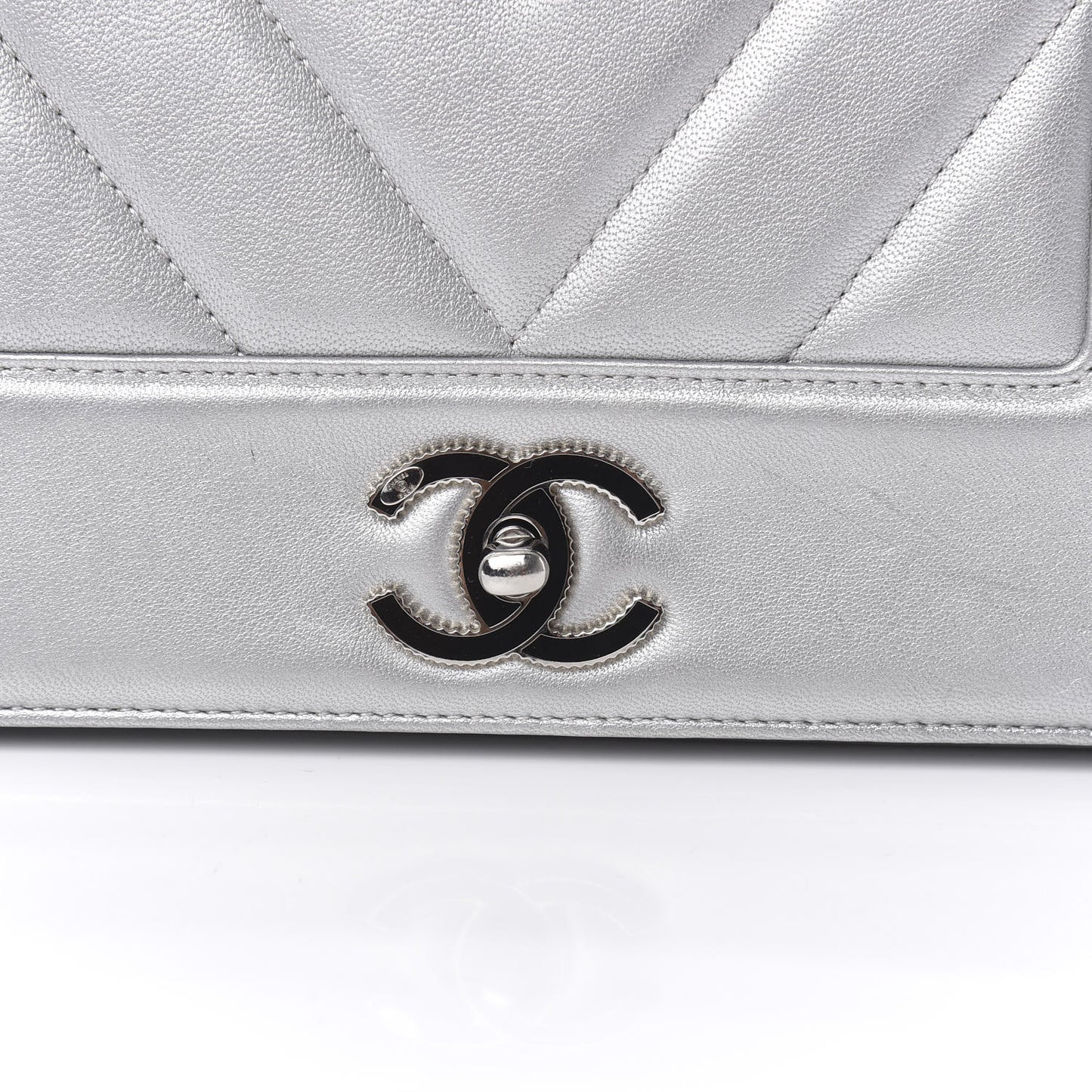 Metallic Sheepskin Chevron Quilted Medium Vintage Mademoiselle Flap Silver