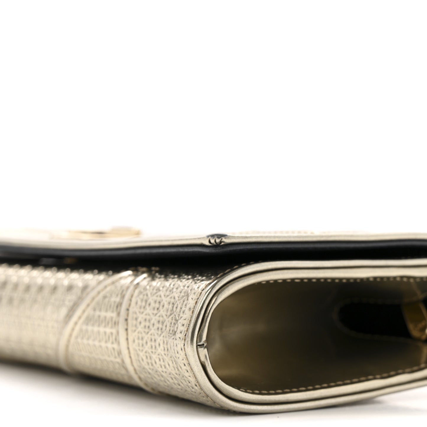 Metallic Patent Micro-Cannage Diorama Croisiere Chain Wallet Champagne