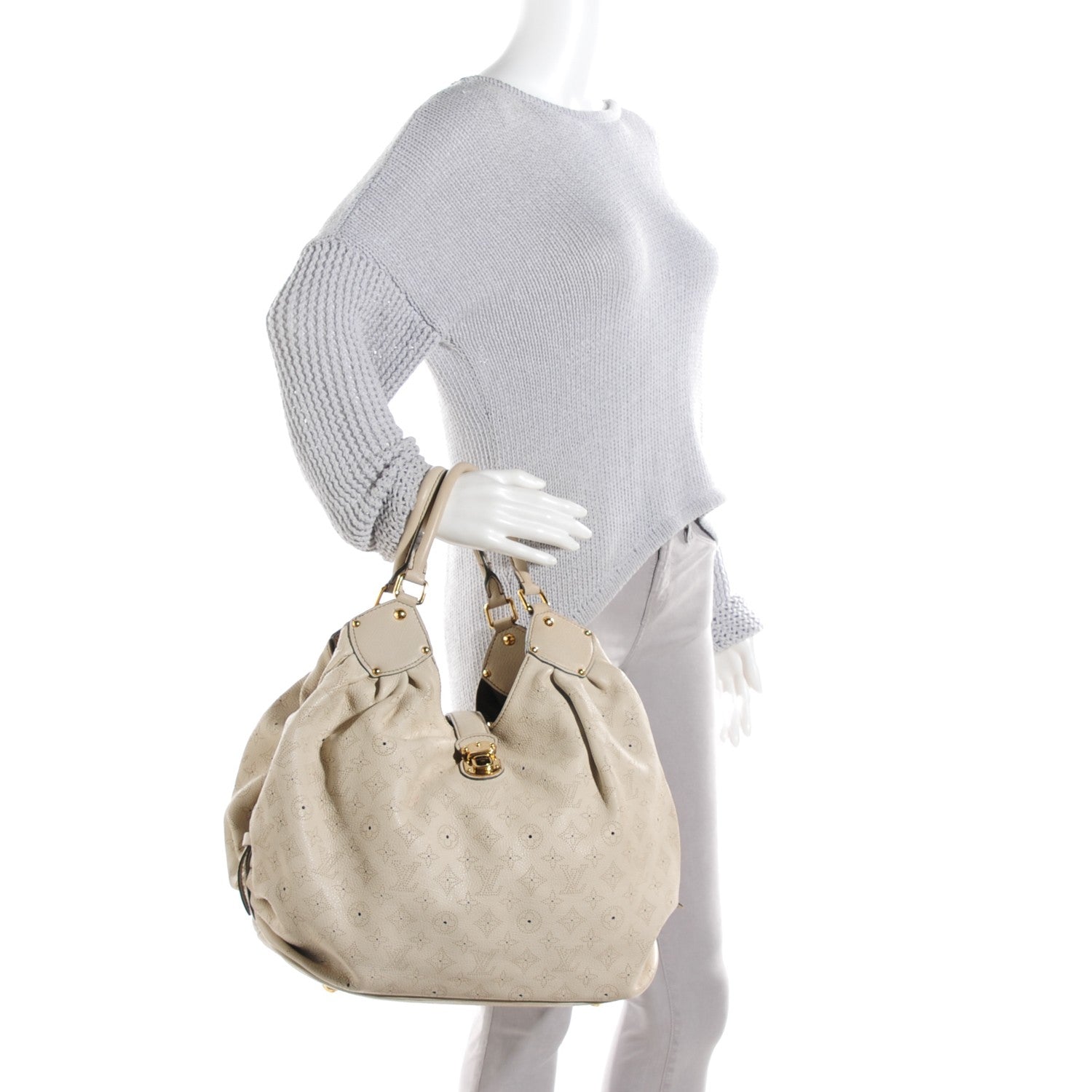 Louis Vuitton Mahina XL Gris 2 of 7