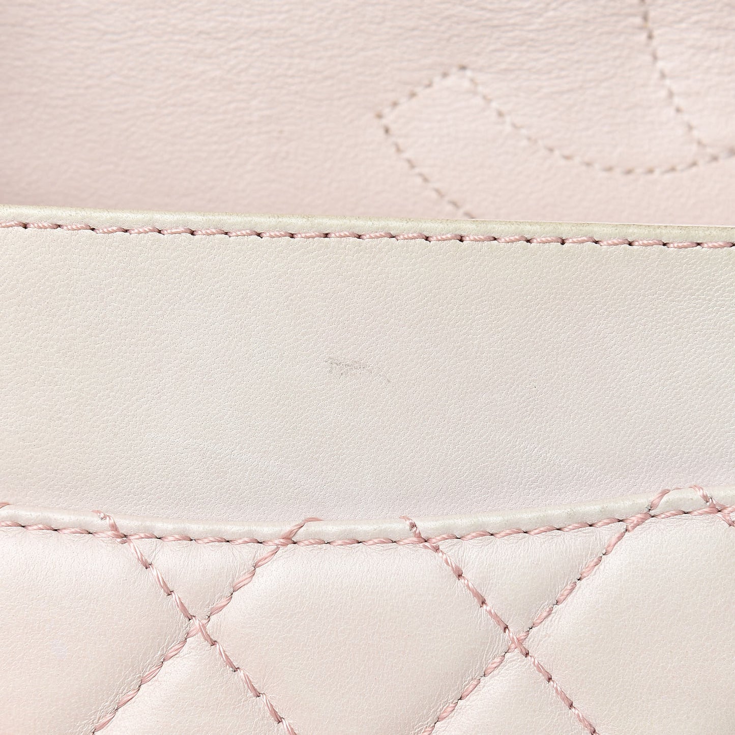 Lambskin Degrade Quilted 2.55 Reissue 226 Flap Pink