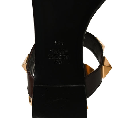 Valentino Garavani Calfskin Roman Stud Ankle Strap Flat Sandals 40.5 Fondant 8 of 12