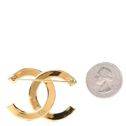 Chanel Metal Paris Button CC Large Brooch Gold 3 of 5