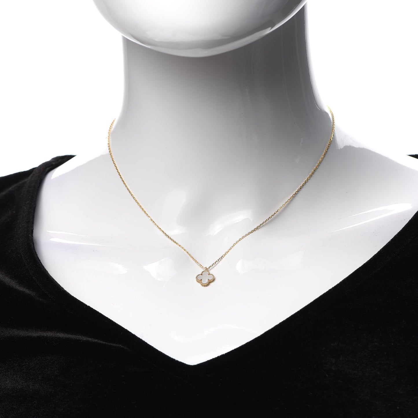 18K Yellow Gold Mother of Pearl Sweet Alhambra Pendant Necklace